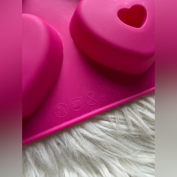 Set of (3) silicone donut molds - Picture 6 of 6